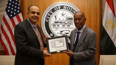 عمدة هيوستن يستقبل قنصل عام جمهورية مصر العربية