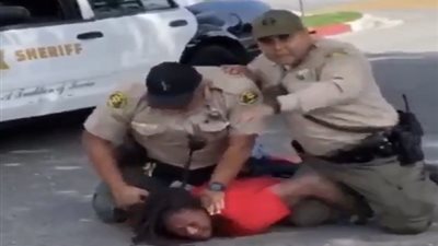 واقعة تنمر جديدة.. ضباط 