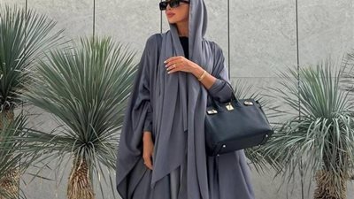 عبايات كاجوال خريفية باللون الرمادي.. موضة 2022