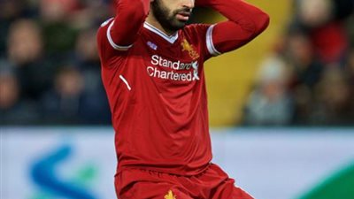 لاعب نيوكاسل يهاجم  محمد صلاح