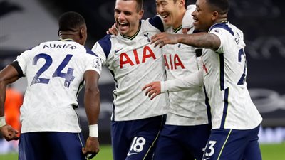 معلق مباراة توتنهام واينتراخت في دوري أبطال أوروبا