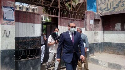 نائب محافظ الغربية يتفقد لجان امتحانات الثانوية العامة بالمحلة