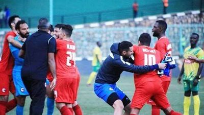 عقوبة أحمد رفعت وجنش  في بطولة الكونفيدرالية