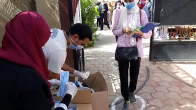 650 ألف طالب بالثانوية العامة يعلنون انتهاء امتحان اللغة العربية