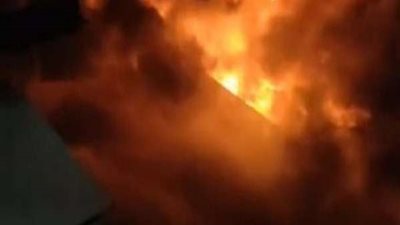 إصابة شخص في حريق هائل داخل ورشة بالغربية