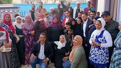 رحلة قطار استمرت 45 عامًا.. تفاصيل عودة الحاجة رضا إلى أحضان أمها بالأقصر