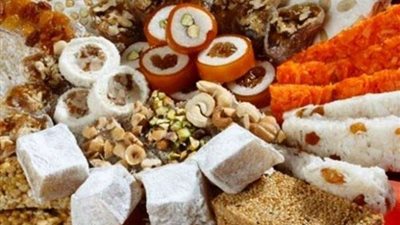 نابليون بونابرت قائد الحملة الفرنسية يهدي المصريين حلوى المولد النبوي.. اعرف الحكاية