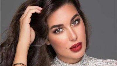 سعر صادم للجمهور.. ساعة ياسمين صبري مرصعة بالألماس (تفاصيل)