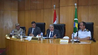 محافظ المنيا يوافق على بدء إجراءات التقنيين لعدد من طلبات أراضي أملاك الدولة