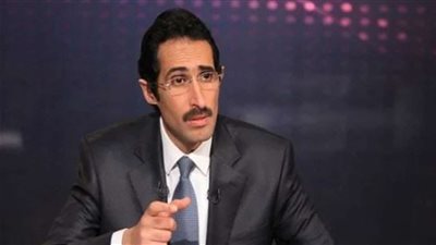 الجلاد لأدرعي: خدناكم ورا مصنع الكراسي.. ولو الصور أبيض وأسود نبعتها لك ألوان