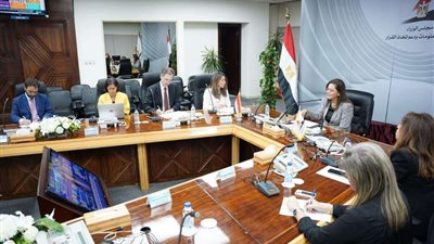 «السعيد» تناقش مع وزيرة التجارة الأسبانية الفرص الاستثمارية في مصر