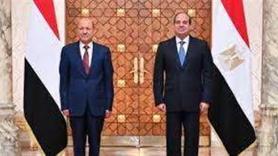 رئيس مجلس القيادة باليمن يبعث برقية تهنئة للسيسي بمناسبة انتصارات أكتوبر