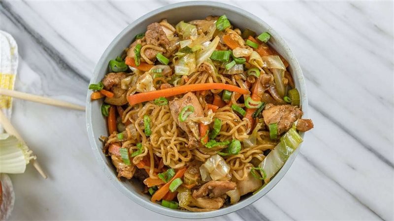 طريقة عمل النودلز