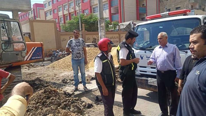 متابعة إنشاء خط مياة