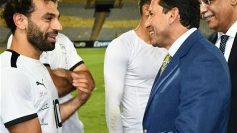 محمد صلاح ووزير الشباب