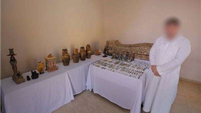 من بينها تابوت.. الداخلية تحبط تهريب 295 قطعة أثرية بالدقهلية