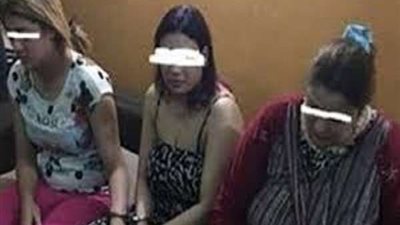 ضبط 3 سيدات روجن للأعمال المنافية للآداب عبر وسائل التواصل الاجتماعي