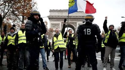 احتجاجات في باريس تطالب بانسحاب فرنسا من حلف الناتو