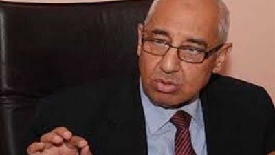 رئيس شعبة الأدوية يكشف حقيقة نقص الأدوية الأساسية بالمستشفيات (فيديو)