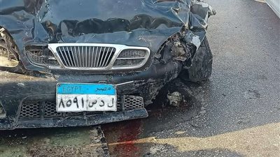 مصرع شخصين في حادث تصادم سيارتين بمدينة السلام | صور