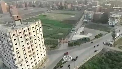 بين مؤيد ومعارض.. جدل في سوهاج قبل إزالة برج سكني من 11 طابق