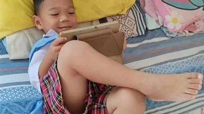 تلقى رصاصتين برأسه.. نجاة طفل من مجزرة بحضانة في تايلند