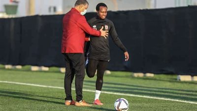 الأهلي يعلن جاهزية بيرسي تاو لـ المشاركة فى المباريات