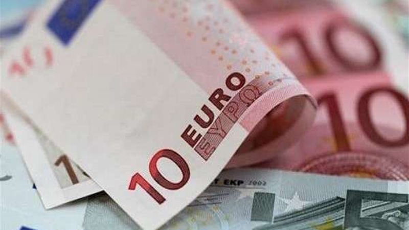 سعر اليورو أمام الدولار
