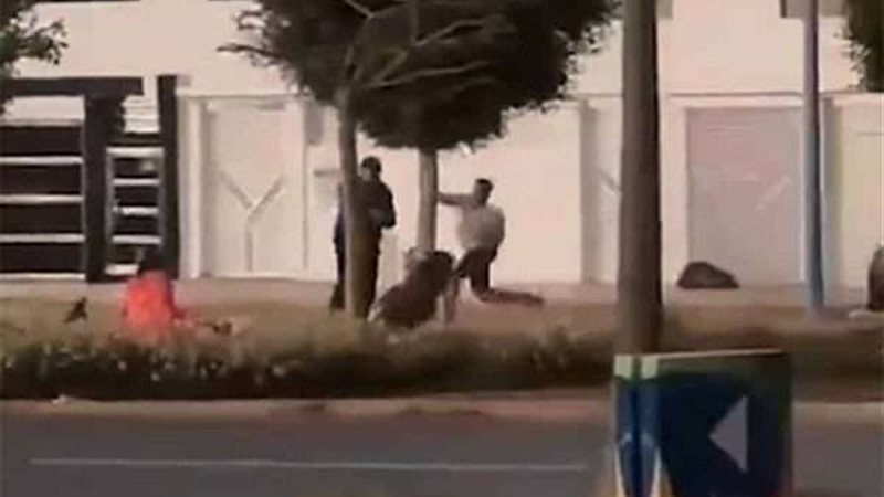 ضابط مغربي يطلق النار