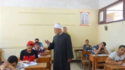 رصد 9 حالات غش بين طلاب الثانوية الأزهرية