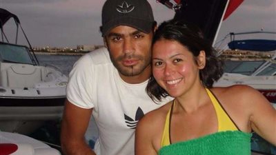 لقاء الخميسي تكشف كواليس تعاملها مع زوجها بعد تداول أنباء إصابته بكورونا