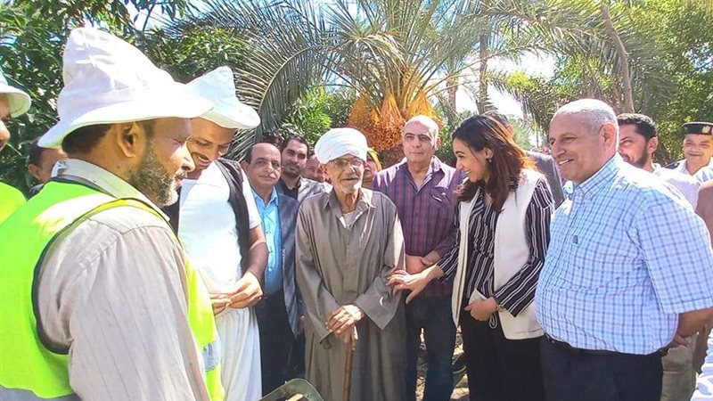 محافظ البحيرة يتفقد