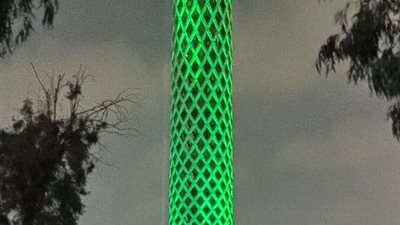 احتفالا باليوم العالمي للصحة النفسية.. «الصحة» تضيء برج القاهرة باللون الأخضر