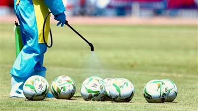 مواصلة أعمال تعقيم ملعب التتش