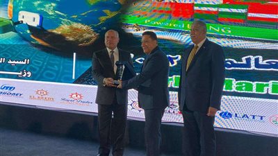 فوز ميناء الحمرا البترولى بجائزة افضل ميناء تخصصى لعام 2022