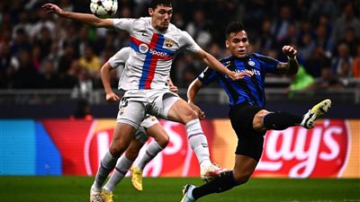 ليفاندوفسكي يقود الهجوم .. تعرف على  تشكيل برشلونة لمواجهة الانتر في دوري ابطال اوروبا