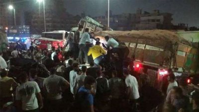 إصابة مديرة منزل نجل الفنان عادل إمام في حادث دهس تريلا لـ9 سيارات