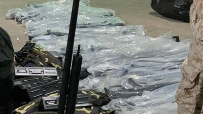 بالصور.. ضبط أسلحة إيرانية ضخمة قبالة سواحل اليمن