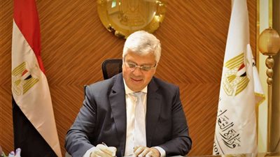 وزير التعليم العالي يبحث سُبل تعزيز التعاون المُشترك وتبادل الخبرات مع اليونسكو