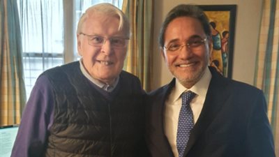 عبد الرحيم علي يوقع عقد نشر كتابه «الأفكار الشيطانية.. هل الإخوان المسلمين خطرًا على الغرب» مع دار «لارماتان» الأشهر بباريس