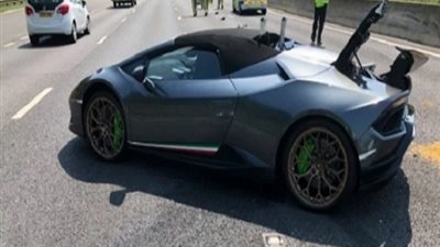 بعد 20 دقيقة من شرائها تحطم سيارة لامبورجيني