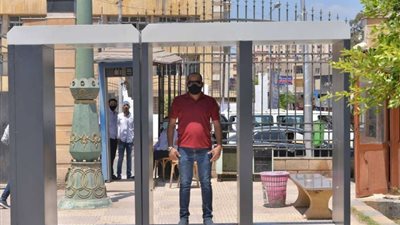 وزير التعليم العالي يطمئن على الاستعدادات النهائية لامتحانات الفصل الدراسي الثاني