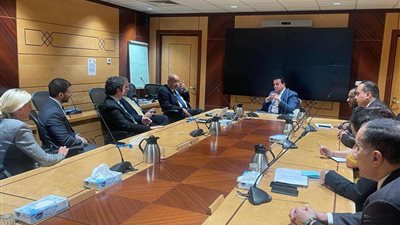 وزير الصحة يناقش تطوير مستشفيي العجوزة وهليوبوليس بالتعاون مع جامعة جون هوبكنز