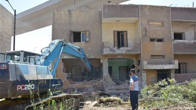 حملة مكبرة لإزالة التعديات على أملاك الدولة والأراضي الزراعية بالمنوفية