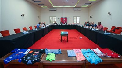 الأهلي يرتدي الزي الأحمر في مباراة الاتحاد المنستيري غدًا