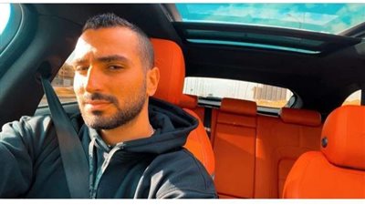 بسبب إيجار قديم محمد الشرنوبى مغنى فى ملهى ليلى.. تفاصيل