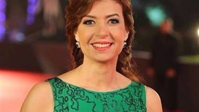 حقيقة تعرض نجل منال سلامة لوعكة صحية