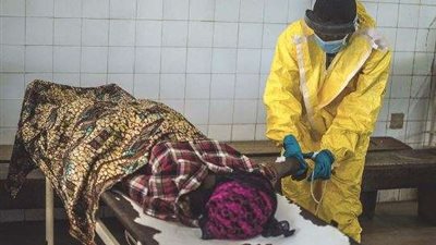 رئيس أوغندا يفرض إغلاق منطقتين لمنع تفشي إيبولا