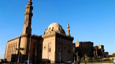بث مباشر لشعائر صلاة الجمعة من مسجد السلطان حسن بالقاهرة