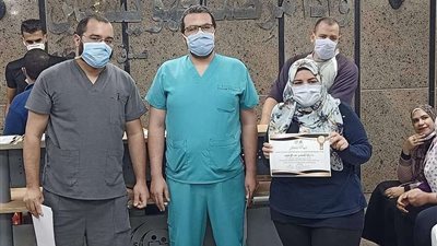 تكريم الفريق الطبي السابع بمستشفى العزل بقها